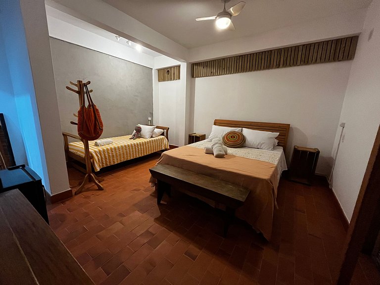 Suíte em Casa Pé no Rio e de Frente para o Mar