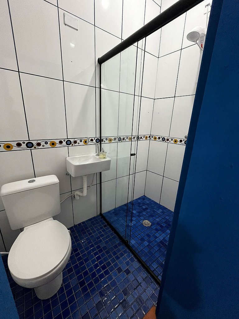 Suíte em Casa Pé no Rio e de Frente para o Mar