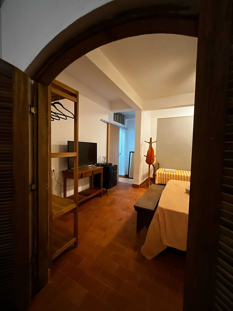 Suíte em Casa Pé no Rio e de Frente para o Mar