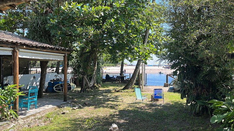 Suíte casal em Casa Pé no Rio e Frente para o Mar