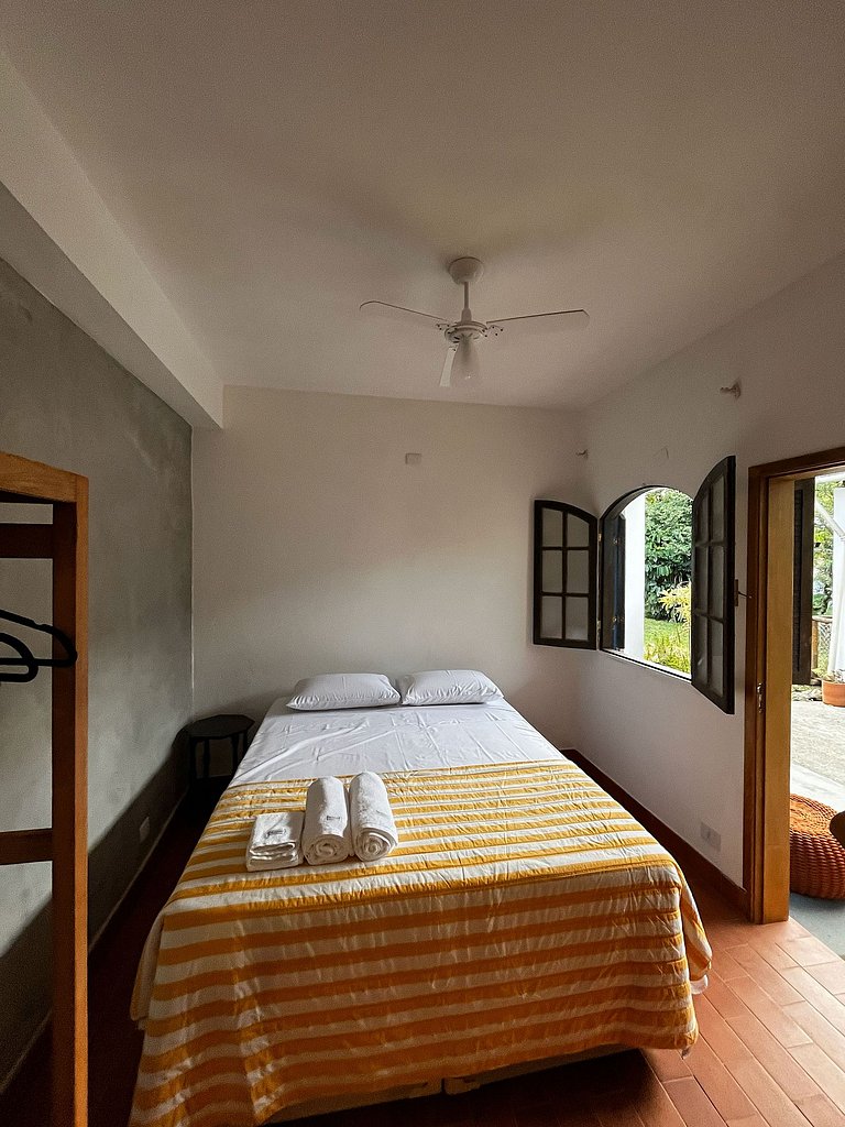 Suíte casal em casa à beira rio e de frente o mar