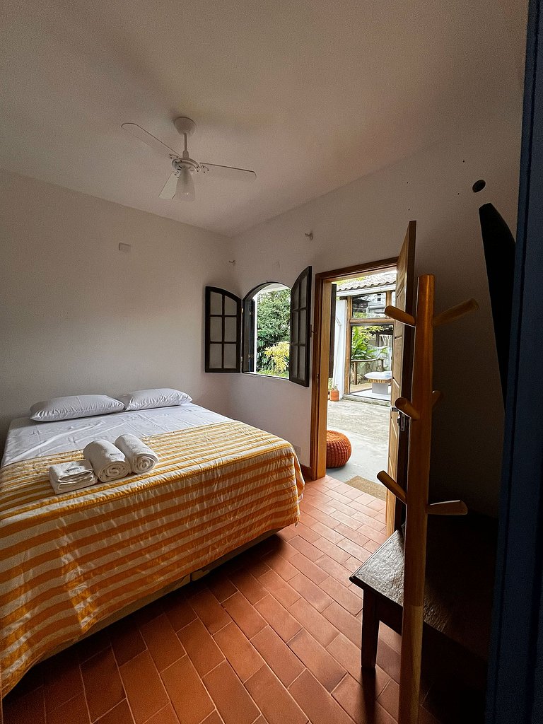 Suíte casal em casa à beira rio e de frente o mar