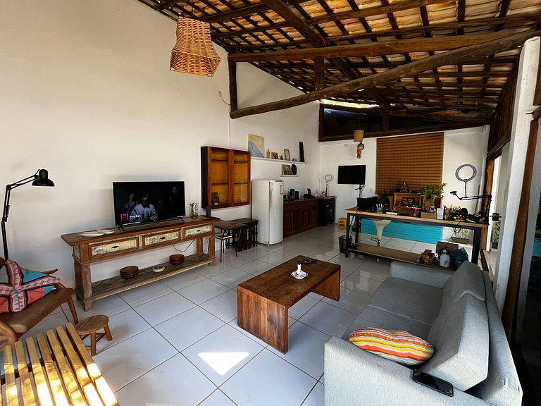 Casa de frente para a praia e com pé no rio Una