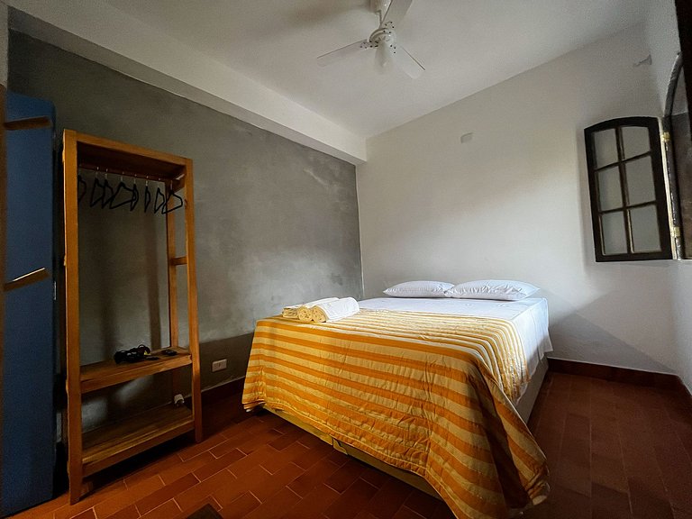 Suíte casal em Casa Pé no Rio e Frente para o Mar